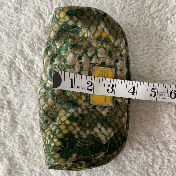 ❤️ Marc Jacobs Snake Print Quilted Cosmetic Case - Picture 11 of 11